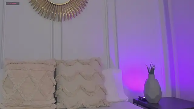 CharlotteBrownn  online show from May 27, 12:29 am