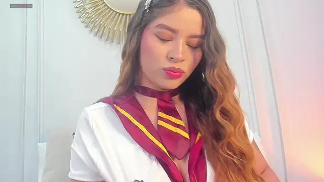 CharlotteBrownn  online show from June 17, 2:25 am