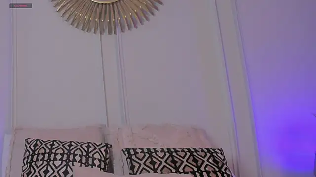 CharlotteBrownn  online show from June 29, 11:16 pm