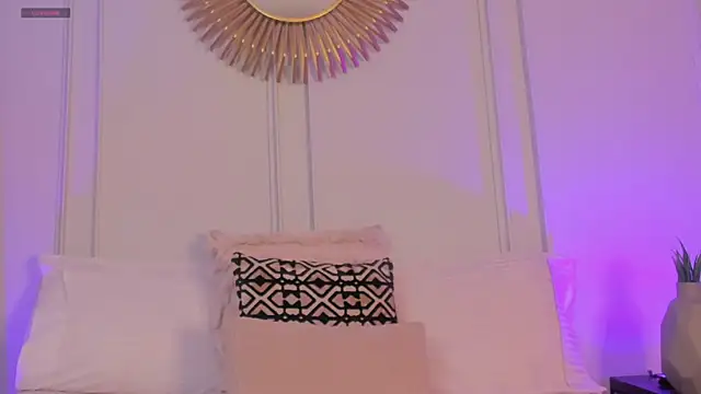CharlotteBrownn  online show from July 1, 12:23 am