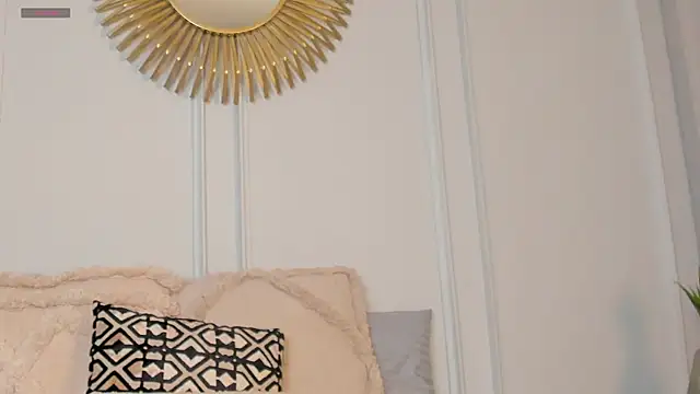 CharlotteBrownn  online show from July 18, 2:27 am