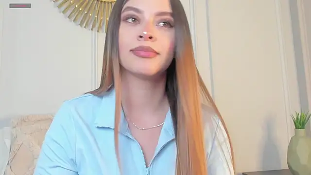 CharlotteBrownn  online show from July 28, 1:01 am