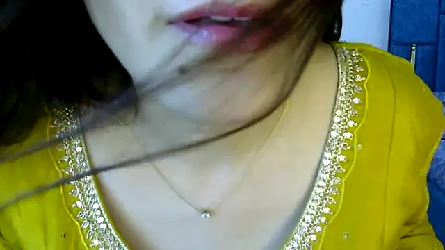 Snapshot of Rumi_cute chatting on July 16, 4:35 pm Rumi cute online show from July 16, 4:35 pm
