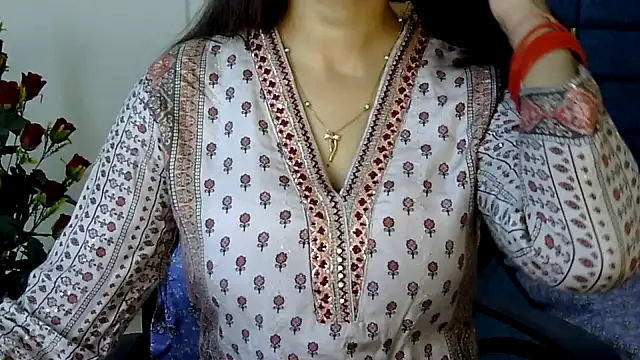 Snapshot of Rumi_cute chatting on July 27, 6:04 pm Rumi cute online show from July 27, 6:04 pm