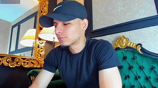 AlessandroKiing online show from May 26, 9:11 pm