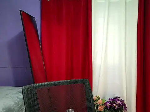 Snapshot of _SweetSofialove chatting on October 11, 9:57 pm SweetSofialove online show from October 11, 9:57 pm