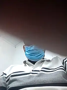 themasklover online show from April 30, 9:26 am