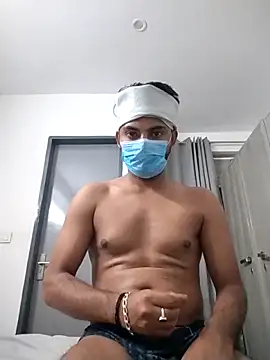 themasklover online show from May 9, 1:38 pm