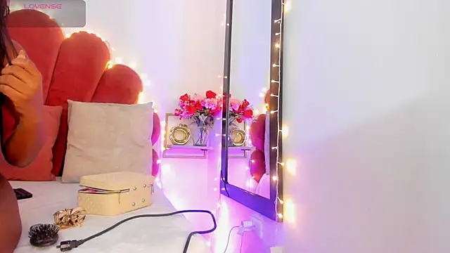 Venuswilds online show from March 17, 11:35 am