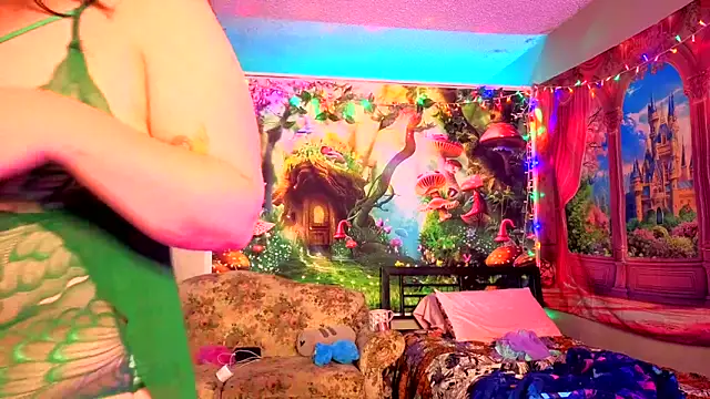 Snapshot of Princess__Kitty__ chatting on October 28, 3:58 pm Princess Kitty online show from October 28, 3:58 pm