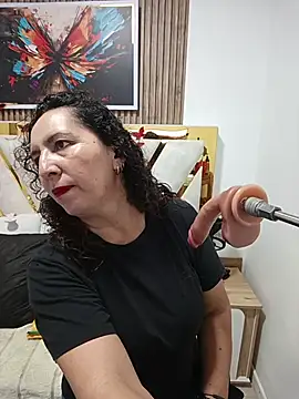 Luna Naughty1 online show from April 24, 7:27 pm