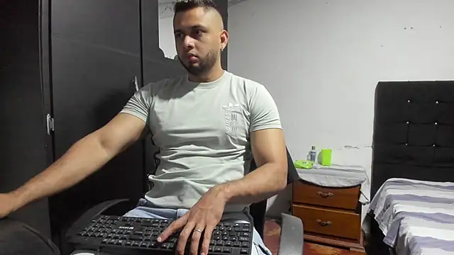 Ryan xc1 online show from July 14, 3:33 am