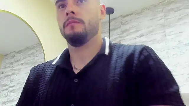 Snapshot of dominic_de_luca chatting on June 20, 11:24 am dominic de luca online show from June 20, 11:24 am