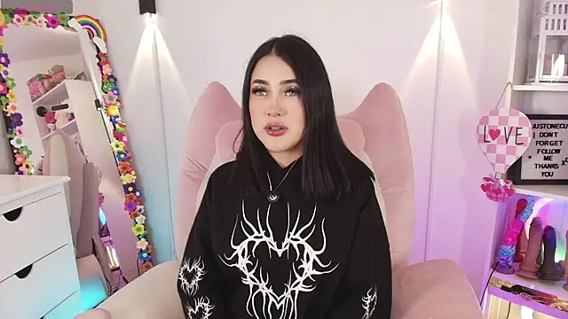 justonecute online show from June 6, 4:28 am