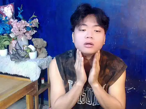 Snapshot of youre_BabyBoy chatting on January 8, 1:19 am youre BabyBoy online show from January 8, 1:19 am