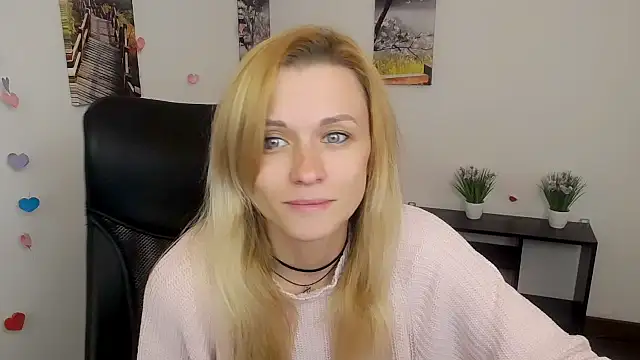 Snapshot of PeppyMia chatting on October 12, 7:07 am PeppyMia online show from October 12, 7:07 am