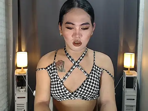 Snapshot of asian_slutt143 chatting on April 17, 10:51 am asian slutt143 online show from April 17, 10:51 am