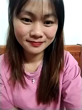 Snapshot of Sisi_dy01 chatting on December 5, 5:27 am Sisi dy01 online show from December 5, 5:27 am