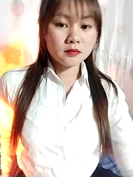 Snapshot of Sisi_dy01 chatting on May 6, 1:49 pm Sisi dy01 online show from May 6, 1:49 pm