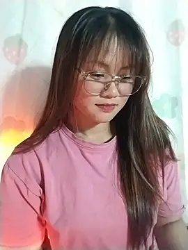 Snapshot of Sisi_dy01 chatting on July 13, 3:15 pm Sisi dy01 online show from July 13, 3:15 pm