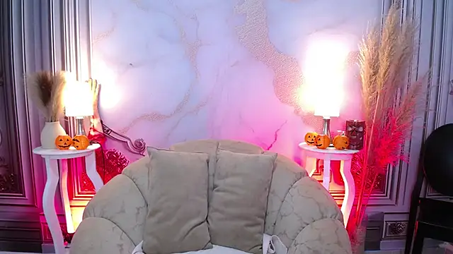 Snapshot of MilkyLally chatting on October 28, 12:09 pm MilkyLally online show from October 28, 12:09 pm