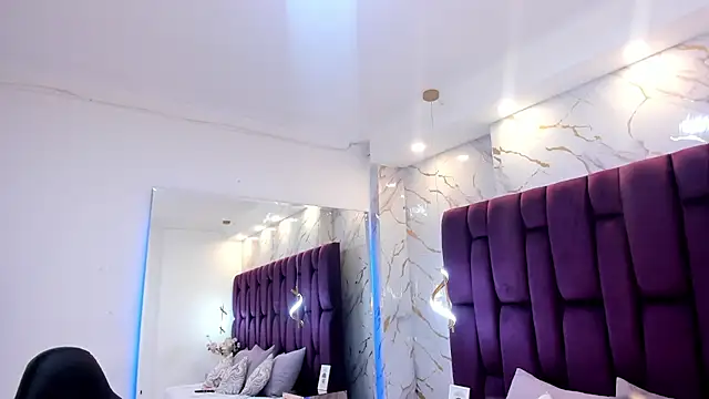 Snapshot of cloe_spencerr chatting on November 6, 6:31 pm cloe spencerr online show from November 6, 6:31 pm