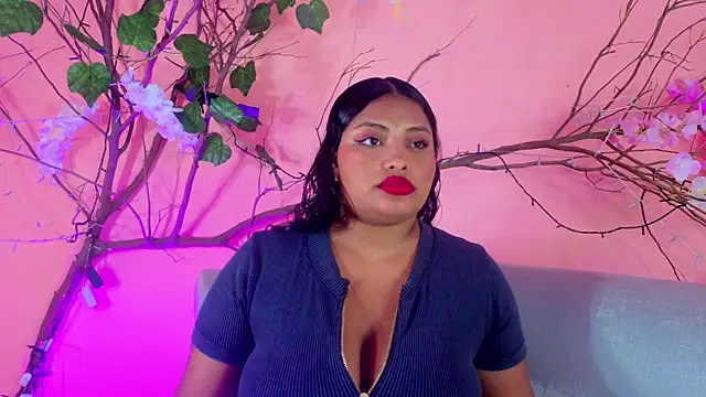 Cristal hott1 online show from February 28, 8:10 pm