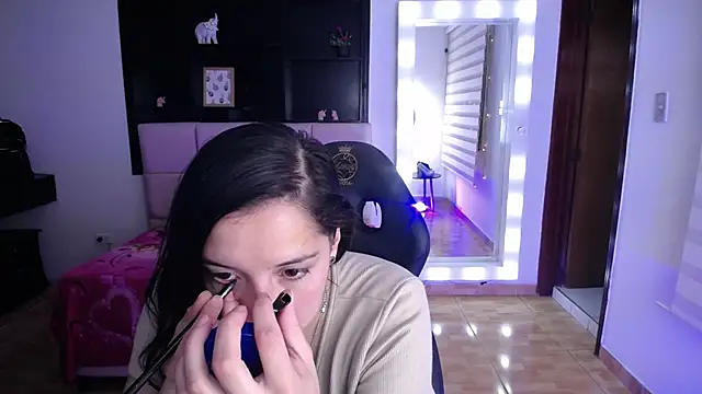 Agatha bellucci  online show from December 3, 2:48 pm