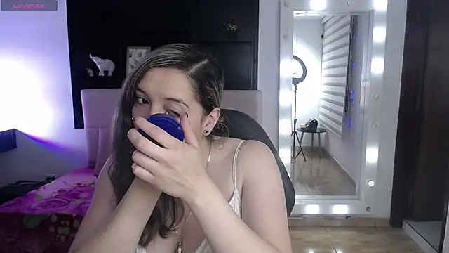 Agatha bellucci  online show from March 4, 12:44 pm