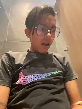 diegoand0911 online show from April 19, 6:32 pm