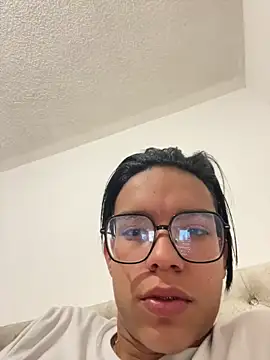diegoand0911 online show from May 18, 4:46 pm
