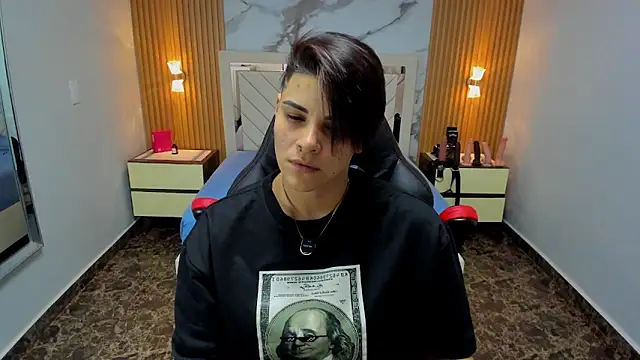 KAROLLJONES1 online show from February 12, 6:58 pm