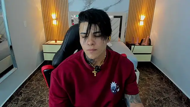 KAROLLJONES1 online show from June 1, 7:26 pm