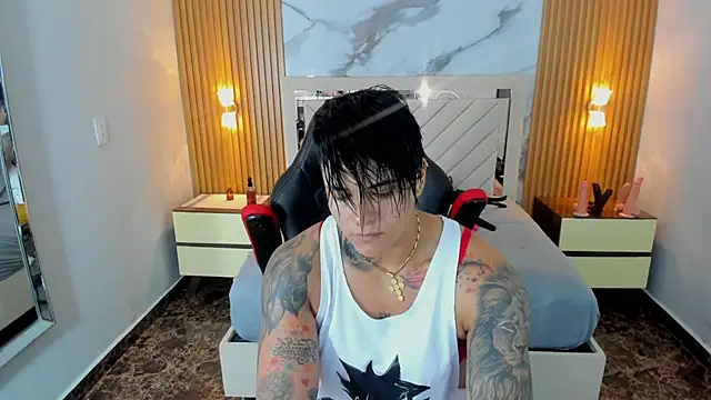 KAROLLJONES1 online show from June 5, 12:50 am
