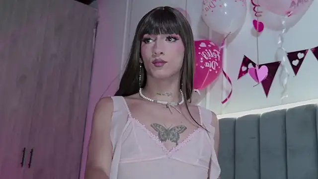 Snapshot of Ice_Princess_ chatting on February 14, 5:21 pm Ice Princess online show from February 14, 5:21 pm