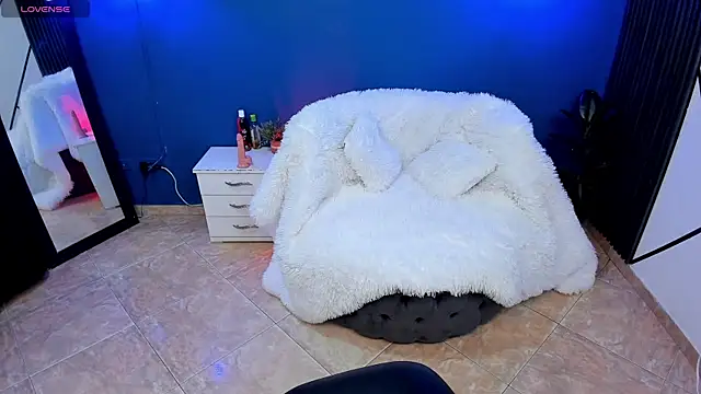 Room 69x online show from December 4, 3:16 am