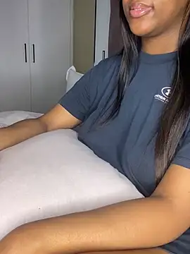 Snapshot of Sipsdoll chatting on October 5, 10:07 pm Sipsdoll online show from October 5, 10:07 pm