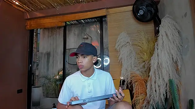 AlanCutee online show from December 14, 12:21 pm