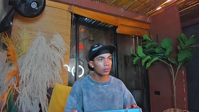 AlanCutee online show from January 14, 12:11 pm