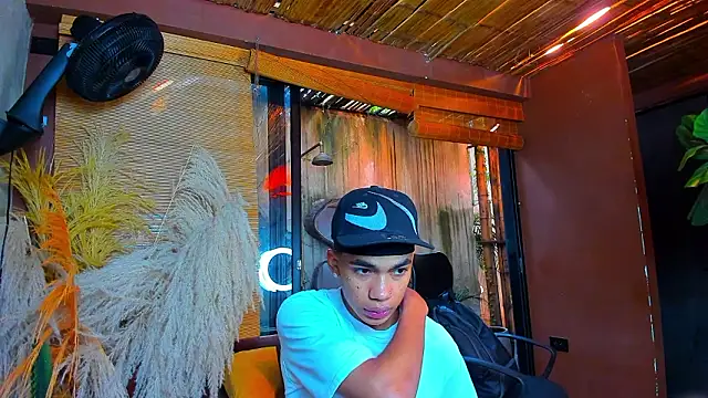 AlanCutee online show from January 18, 1:26 pm