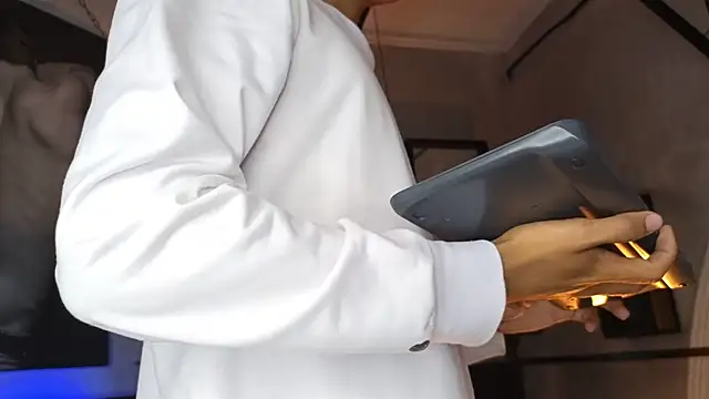 AlanCutee online show from March 3, 11:27 am