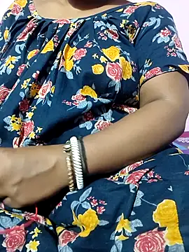 Snapshot of Cute-Swewty chatting on November 22, 1:10 pm Cute-Swewty online show from November 22, 1:10 pm