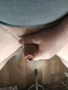 TobyDick13 online show from April 28, 1:15 am