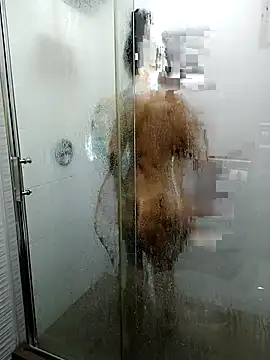 Snapshot of Esmeralda333 chatting on November 7, 2:39 pm Esmeralda333 online show from November 7, 2:39 pm