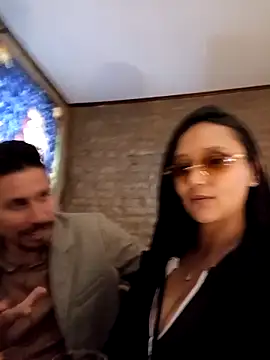 Snapshot of Esmeralda333 chatting on November 19, 12:43 am Esmeralda333 online show from November 19, 12:43 am