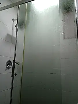 Snapshot of Esmeralda333 chatting on February 15, 1:41 pm Esmeralda333 online show from February 15, 1:41 pm