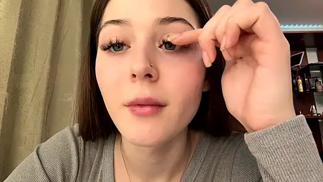 Adel strongwoman online show from January 18, 5:17 pm