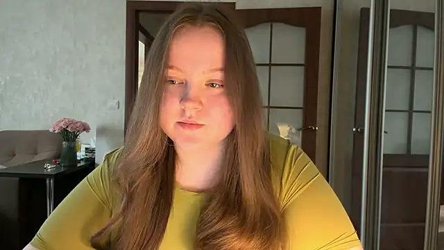 Snapshot of Alice898 chatting on June 22, 3:42 pm Alice898 online show from June 22, 3:42 pm