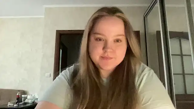 Snapshot of Alice898 chatting on July 8, 3:05 pm Alice898 online show from July 8, 3:05 pm