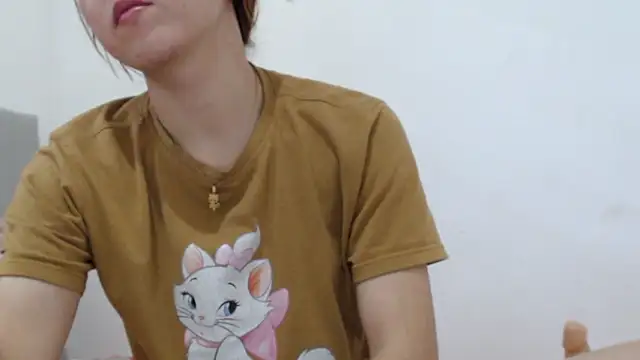 Dolly Peach  online show from February 23, 7:00 pm